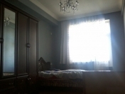 İcarəyə verilir 3 otaqlı 136 m2 yeni tikili Ayna Sultanova heykəli