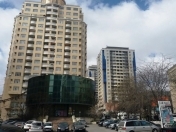 Satılır 3 otaqlı 120 m2 yeni tikili Azərbaycan Dillər Universiteti