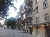 Satılır 2 otaqlı 65 m2 köhnə tikili Hyatt Regency