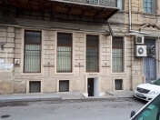 Satılır 6 otaqlı 200 m2 köhnə tikili Nəsimi r.