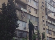 Satılır 4 otaqlı 90 m2 köhnə tikili Əhmədli m.
