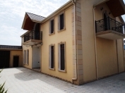 Satılır 5 otaqlı 300 m2 bağ evi Novxanı