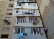 Satılır 3 otaqlı 75 m2 köhnə tikili İnşaatçılar m.