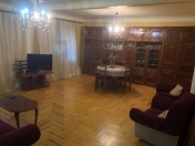 Satılır 4 otaqlı 110 m2 köhnə tikili İnşaatçılar m.