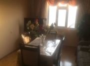 Satılır 5 otaqlı 100 m2 köhnə tikili İnşaatçılar m.