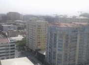 İcarəyə verilir 4 otaqlı 240 m2 yeni tikili Tibb Universiteti