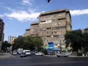 Satılır 3 otaqlı 93 m2 köhnə tikili Tibb Universiteti