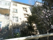 Satılır 3 otaqlı 56 m2 köhnə tikili İnşaatçılar m.