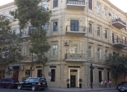 İcarəyə verilir 4 otaqlı 120 m2 köhnə tikili Sahil m.