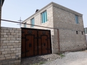 Satılır 6 otaqlı 4.5 m2 həyət evi Yevlax