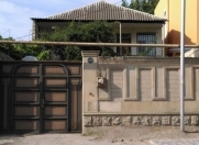 İcarəyə verilir 4 otaqlı 120 m2 həyət evi Bakıxanov