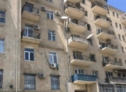 Satılır 3 otaqlı 80 m2 köhnə tikili Nizami kinoteatrı