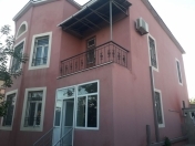 Satılır 5 otaqlı 250 m2 həyət evi Bülbülə