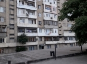Satılır 4 otaqlı 120 m2 köhnə tikili Lider telekanalı