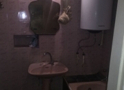 İcarəyə verilir 37 otaqlı 75 m2 köhnə tikili Səbail r.