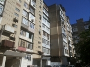 Satılır 2 otaqlı 45 m2 köhnə tikili İnşaatçılar m.