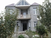 Satılır 6 otaqlı 240 m2 həyət evi Buzovna
