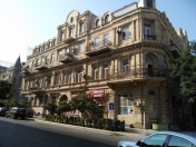 Satılır 2 otaqlı 70 m2 köhnə tikili İçəri Şəhər