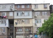 Satılır 2 otaqlı 50 m2 köhnə tikili Musabəyov parkı