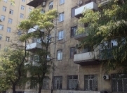 Satılır 2 otaqlı 50 m2 köhnə tikili Nizami m.