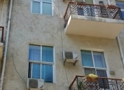 Satılır 2 otaqlı 50 m2 köhnə tikili Nizami kinoteatrı