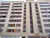 Satılır 4 otaqlı 140 m2 köhnə tikili Ayna Sultanova heykəli