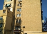 Satılır 3 otaqlı 90 m2 köhnə tikili 3 mkr