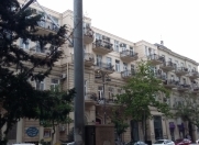 İcarəyə verilir 2 otaqlı 83 m2 köhnə tikili Tibb Universiteti