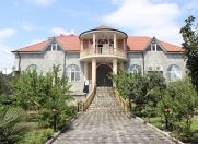 İcarəyə verilir 4 otaqlı 200 m2 villa Şəki