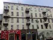 Satılır 2 otaqlı 60 m2 köhnə tikili Tibb Universiteti