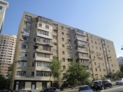 Satılır 3 otaqlı 80 m2 köhnə tikili İnşaatçılar m.