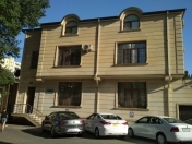 Satılır 7 otaqlı 410 m2 obyekt Musabəyov parkı