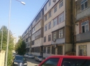 Satılır 5 otaqlı 120 m2 köhnə tikili Ayna Sultanova heykəli