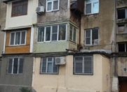 Satılır 3 otaqlı 63 m2 köhnə tikili Yasamal r.