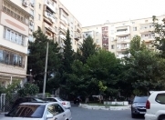 Satılır 3 otaqlı 102 m2 köhnə tikili İnşaatçılar m.