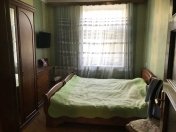 Satılır 2 otaqlı 52 m2 köhnə tikili Elmlər Akademiyası m.