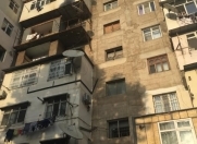 Satılır 3 otaqlı 90 m2 köhnə tikili Yasamal r.