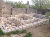 Satılır 2 otaqlı 50 m2 həyət evi İnşaatçılar m.