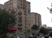 Satılır 2 otaqlı 60 m2 köhnə tikili Axundov bağı