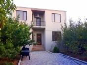 Satılır 4 otaqlı 200 m2 bağ evi Mərdəkan