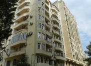 İcarəyə verilir 6 otaqlı 250 m2 yeni tikili Prezident parkı