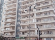 İcarəyə verilir 3 otaqlı 135 m2 yeni tikili Tibb Universiteti