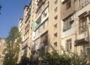 Satılır 2 otaqlı 65 m2 köhnə tikili Yasamal r.