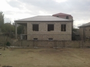 Satılır 7 otaqlı 340 m2 həyət evi 7 mkr