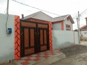 Satılır 3 otaqlı 100 m2 həyət evi Saray