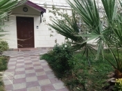 İcarəyə verilir 4 otaqlı 100 m2 obyekt 28 May m.