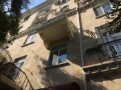 İcarəyə verilir 2 otaqlı 40 m2 ofis Elmlər Akademiyası m.