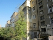 Satılır 2 otaqlı 45 m2 köhnə tikili İnşaatçılar m.