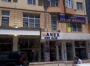 Satılır 8 otaqlı 300 m2 obyekt İnşaatçılar m.