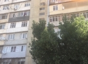 Satılır 3 otaqlı 80 m2 köhnə tikili Elmlər Akademiyası m.